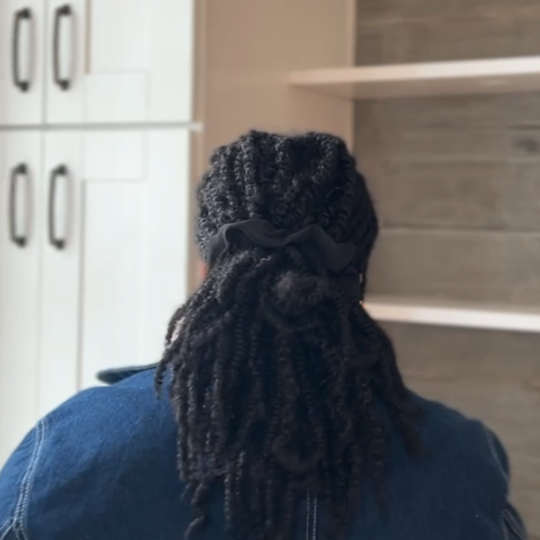 Satin Scrunchy in Black