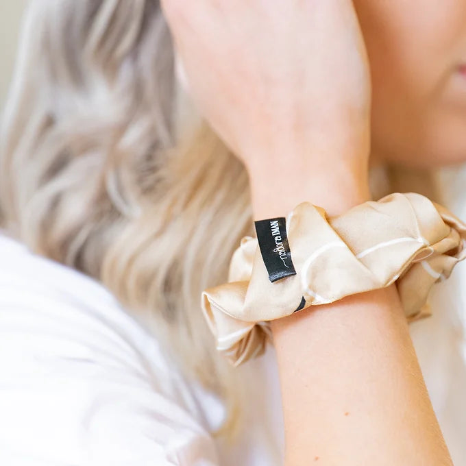 Silk Scrunchy in Honey Cup