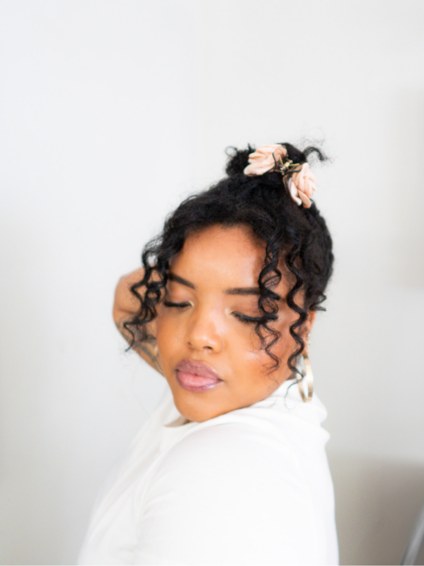 Petite Claw Clip in Azalea