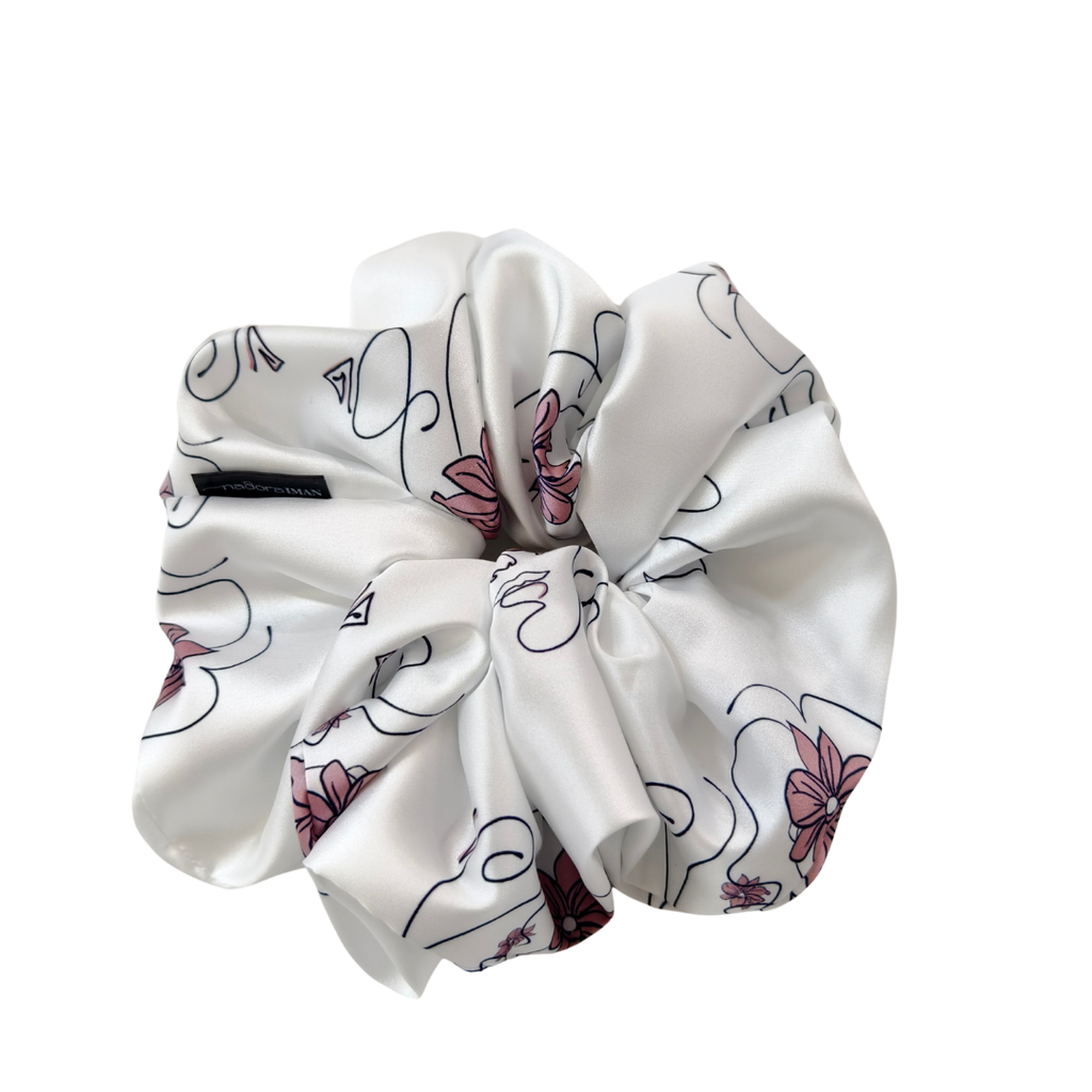 Jumbo Silk scrunchy in Pansy