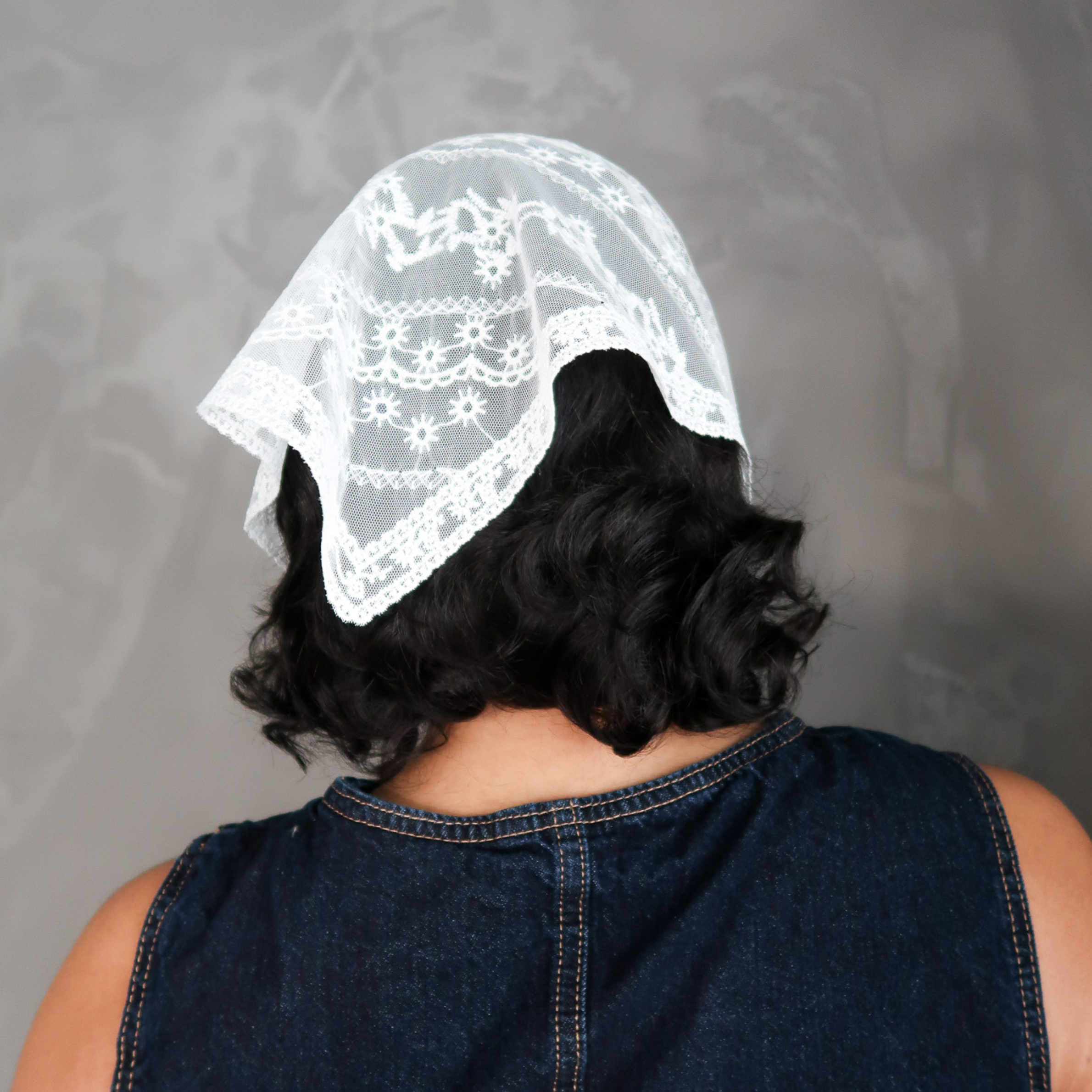 Triangle Tulle Bandana in Viola