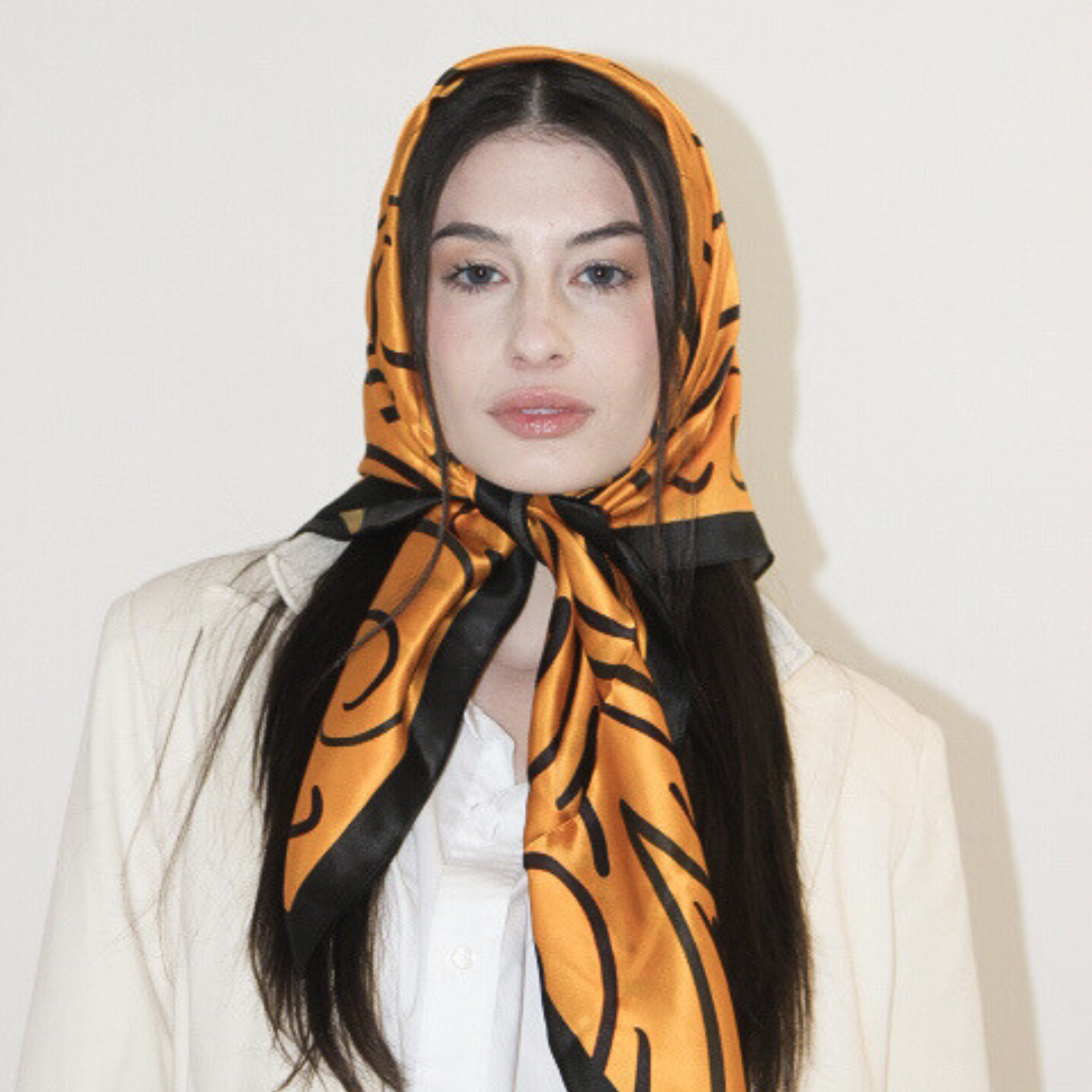 Silk Scarf in Gladilous