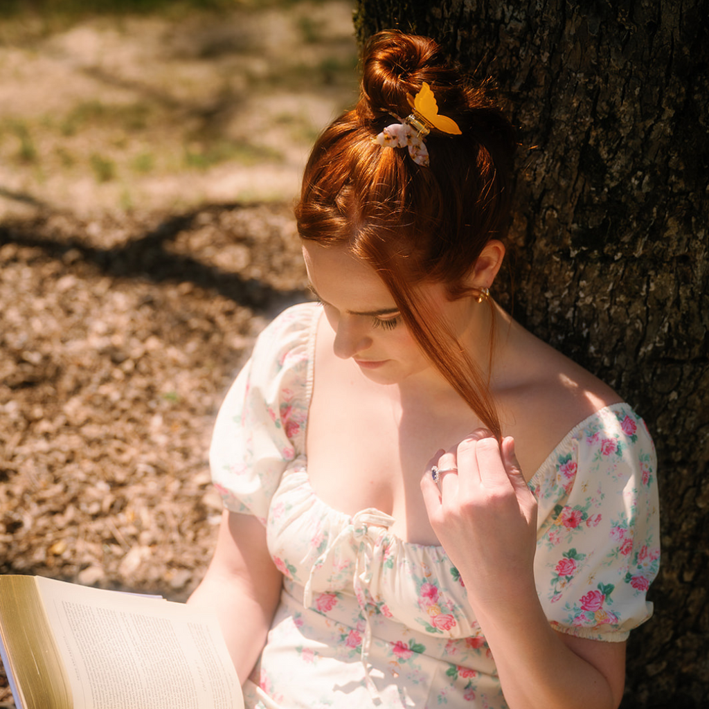 Petite Claw Clip in Butterfly