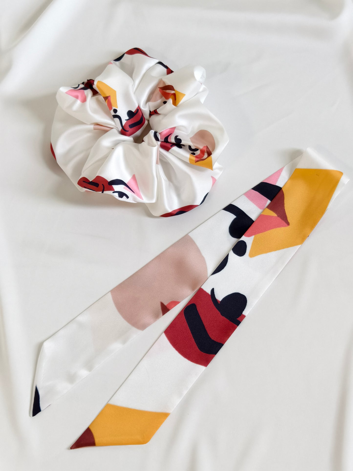 Bellis Set — Silk Scrunchie & Scarf