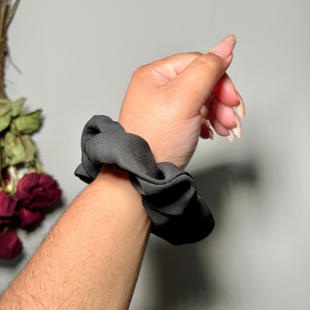 Satin Scrunchy in Black